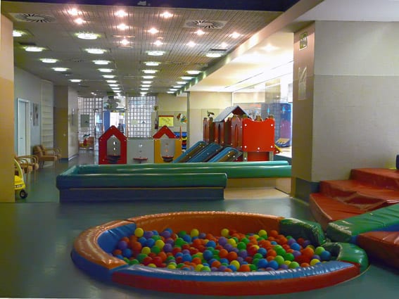 Madrid aeroporto bambini