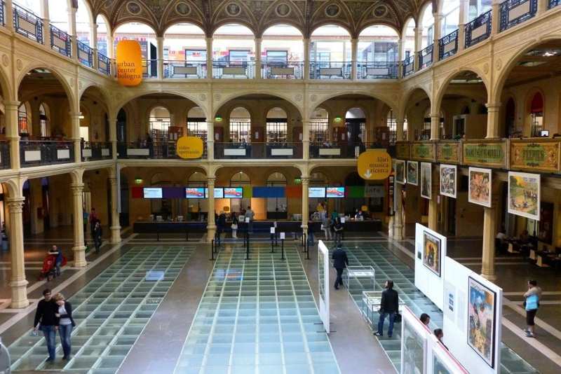 Bologna bambini biblioteca