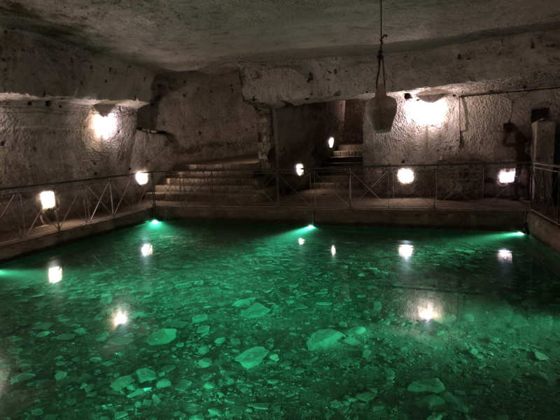 La piscina della galleria Borbonica