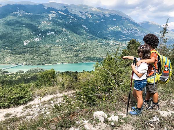 Barrea e Civitella Alfedena: 5 sentieri da trekking per famiglie