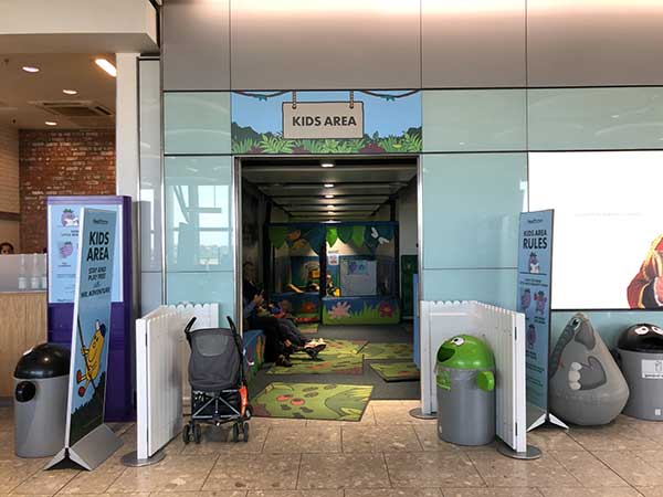 Area bambini a heathrow, terminal 5