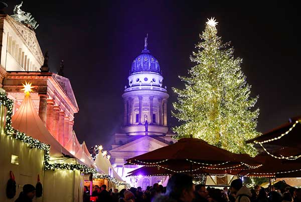 Gendarmenmarkt con luci di natale 