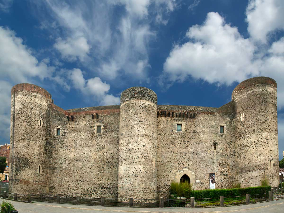 Castello Ursino nel centro storico di Catania