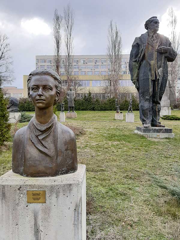 statue museo socialista