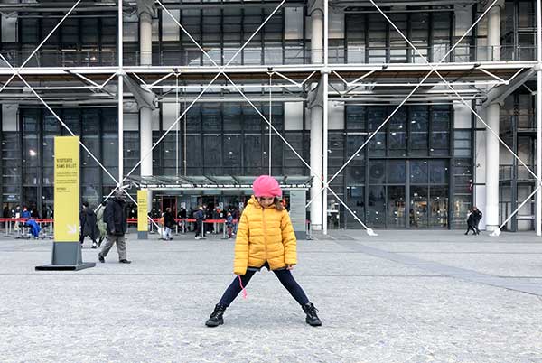 bambina centro Pompidou