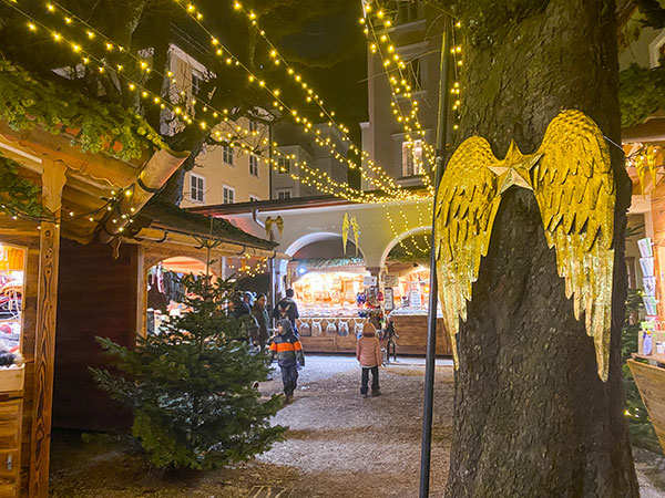 salisburgo ali d'angelo addobbano mercatino di Natale