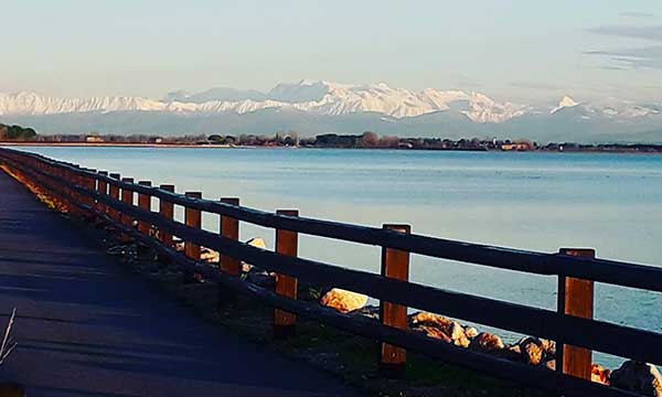 Ciclabile lungo lago