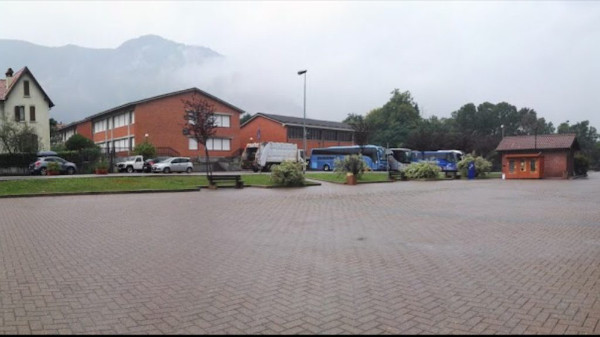 parcheggio per camper vuoto