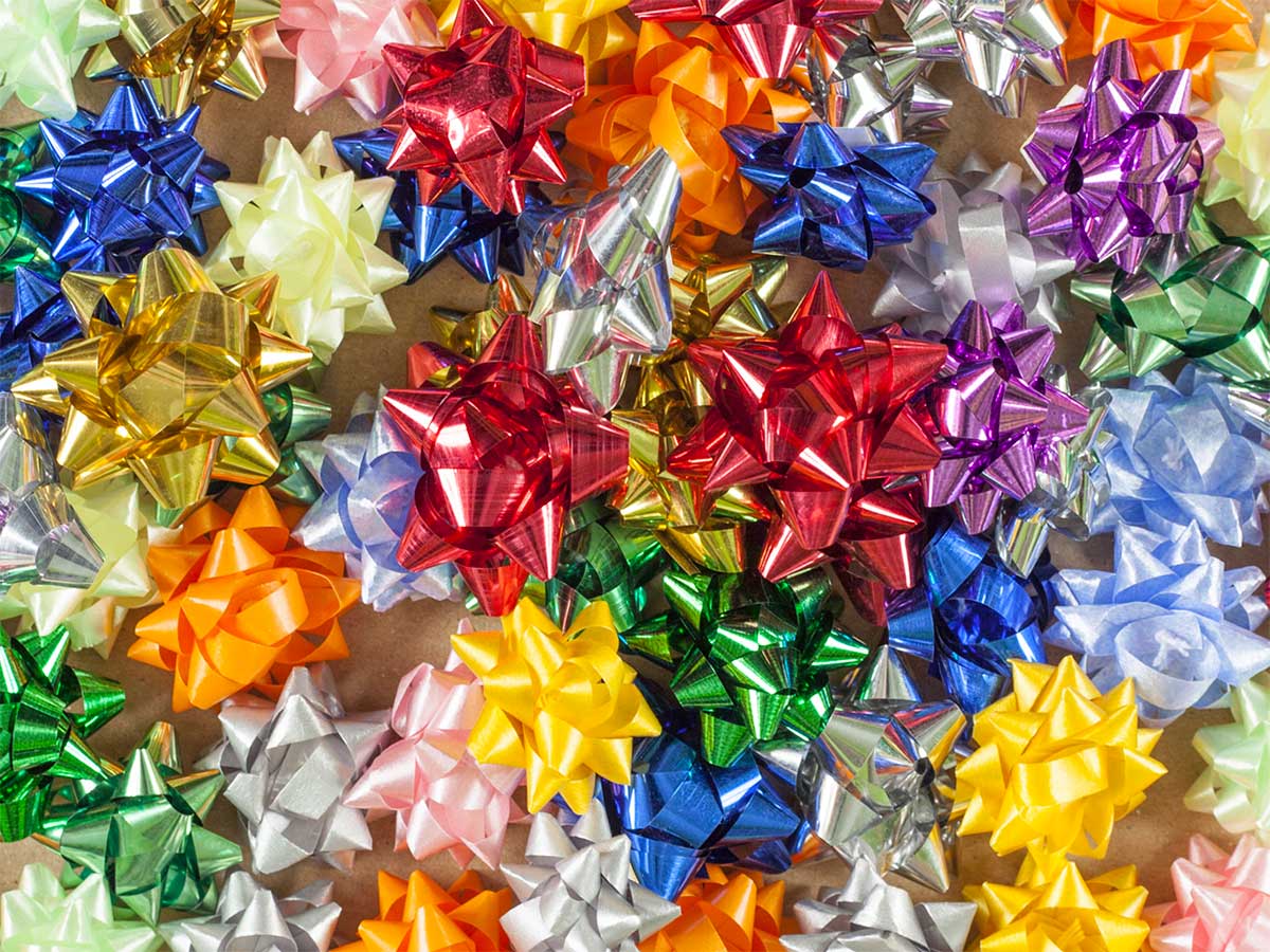 Coccarde, idea riciclo carta uovo di Pasqua