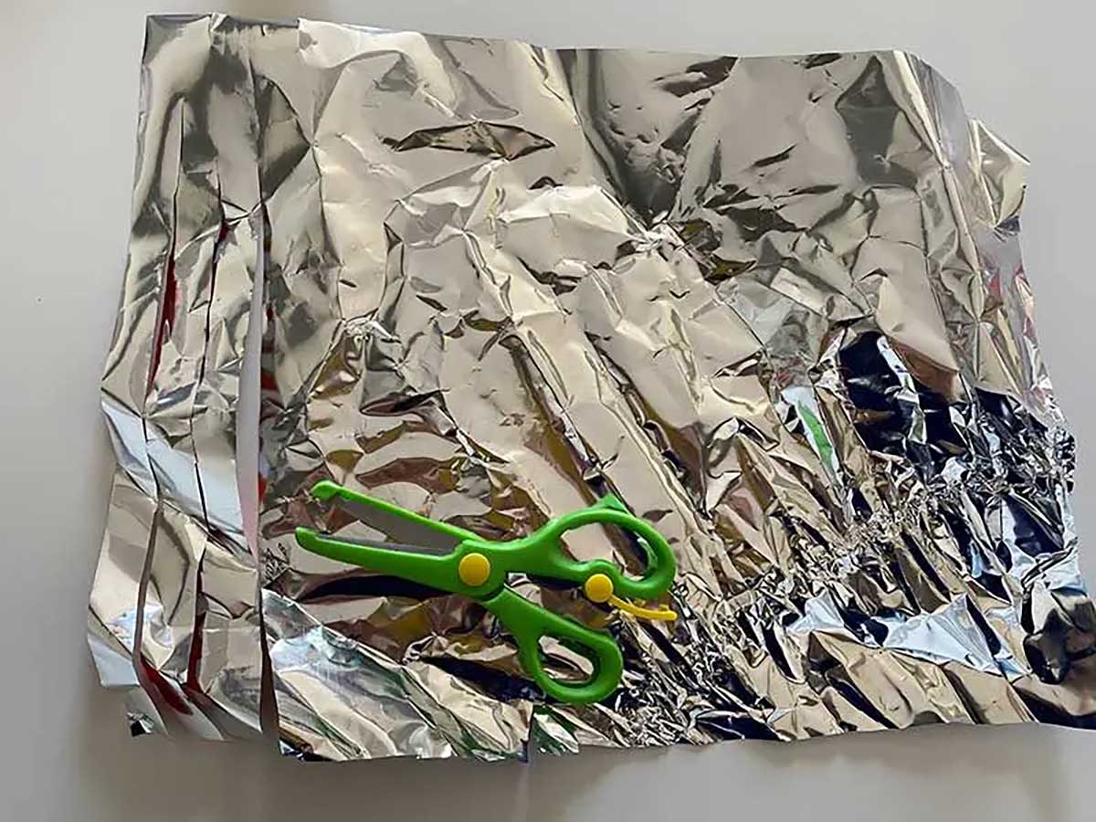 Bacchetta scintillante con carta dell'uovo di Pasqua