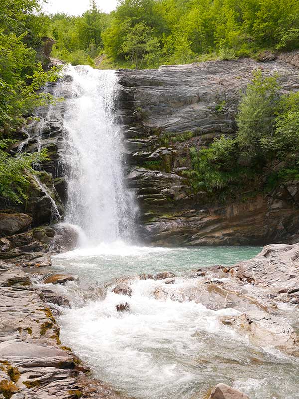 CASCATA DE GOLFARONE-SENTIERO