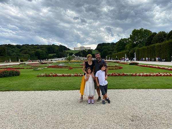 famiglia foto ricordo schonbrunn