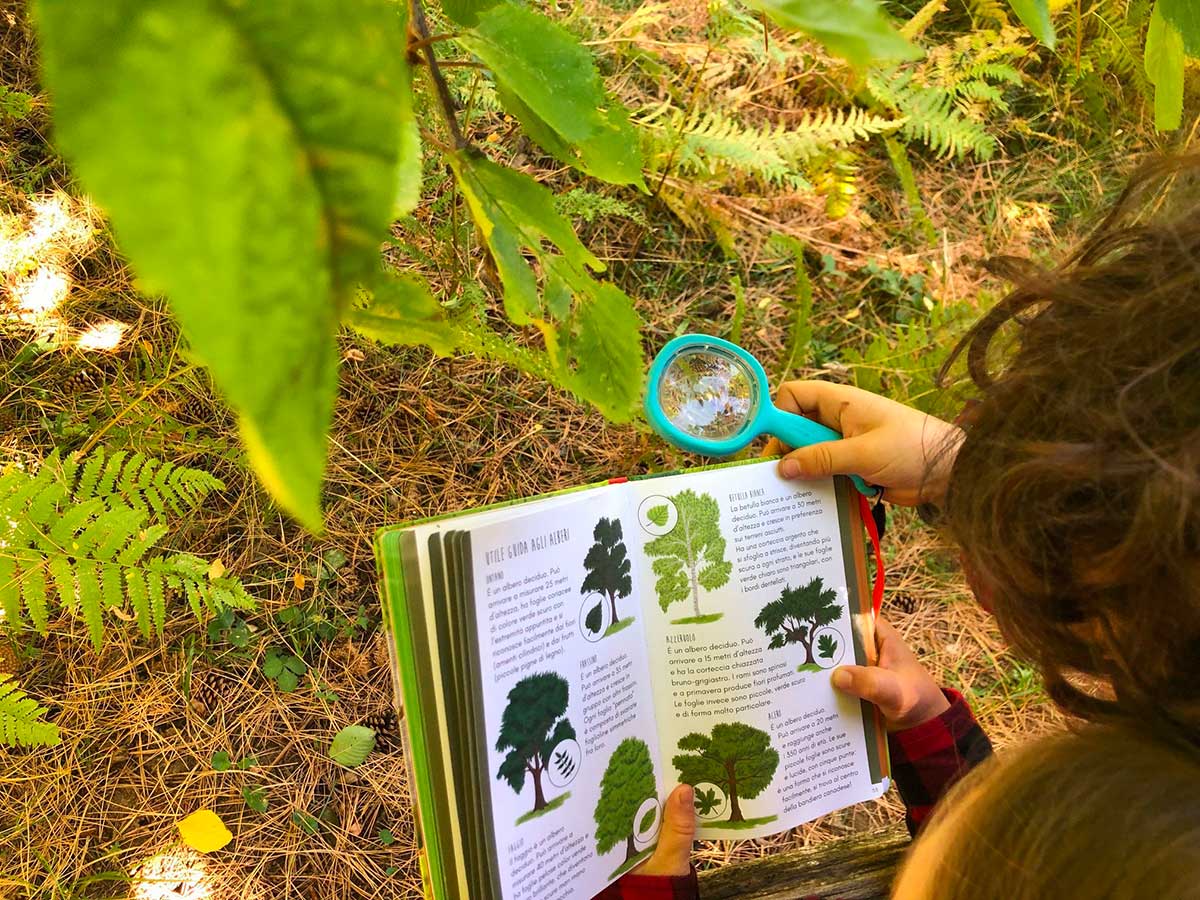I giganti della Sila: bambini con libro