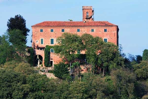 Castello Monteu roero Piemonte
