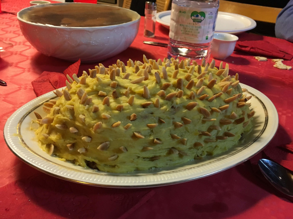 dolce a forma di porcospino