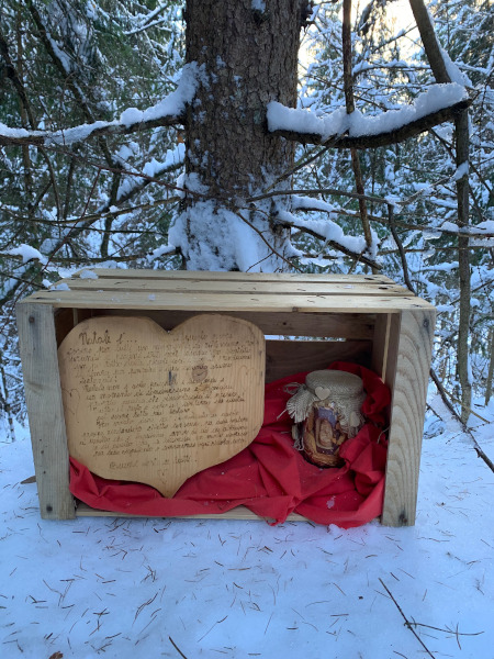 presepe in barattolo dentro una cassettina di legno