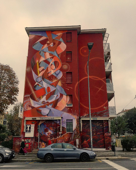 muro di un palazzo con murales