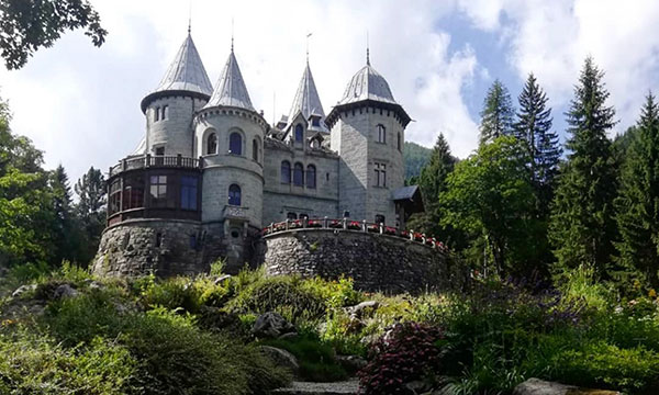 Castel Savoia Gressone Saint Jean Val D Aosta