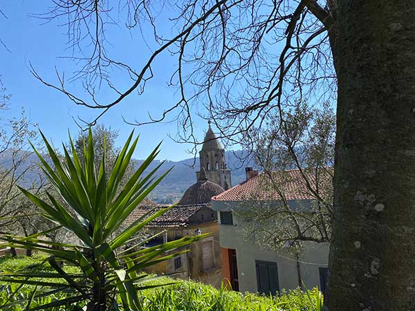 partenza Trekking a Monte Castello di Castel Morrone