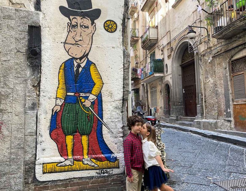 bambini vicoli di napoli