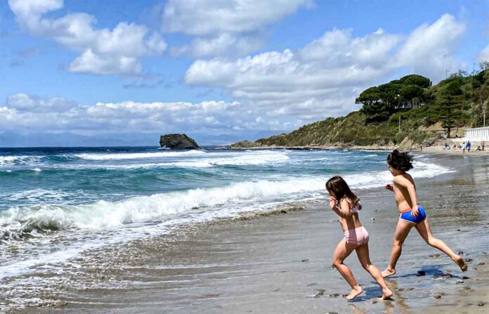 bambini al mare