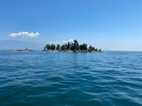 Isola dei Conigli lago di Garda