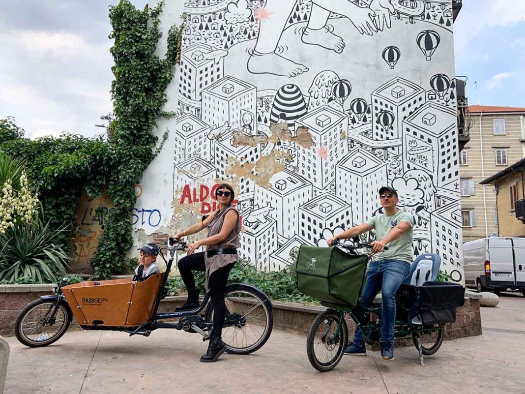 famiglia cargo bike torino