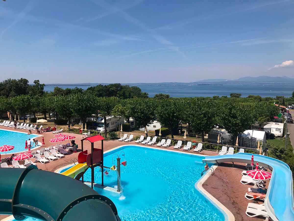 camping lago di garda con piscina