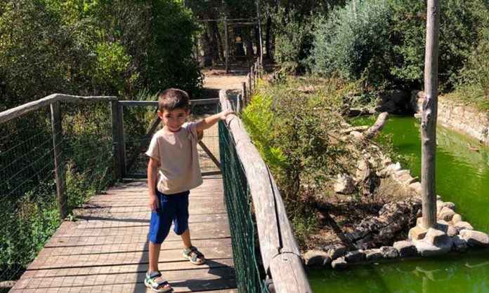 bambino all'oasi fiumara