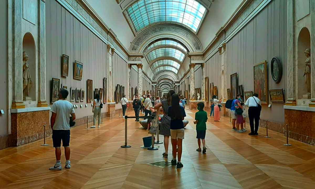 tour louvre bambini