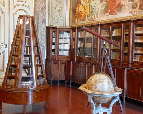 reggia di caserta biblioteca palatina