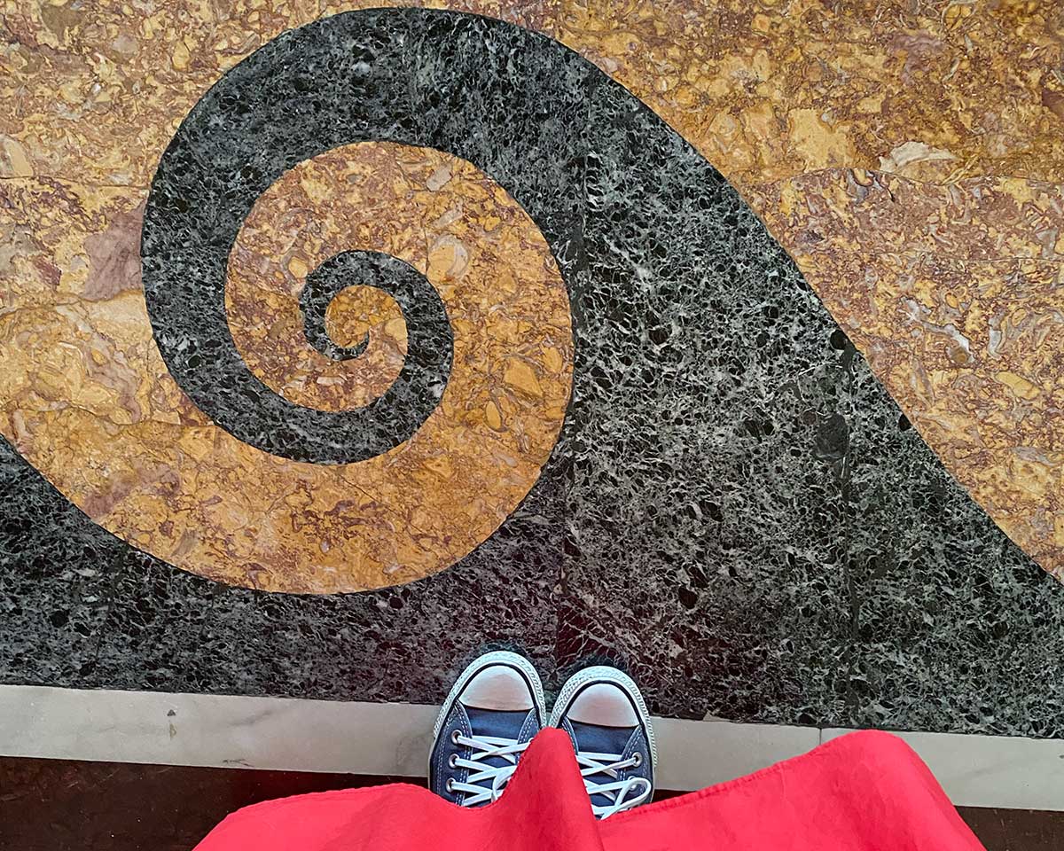 Reggia di Caserta con i bambini pavimento