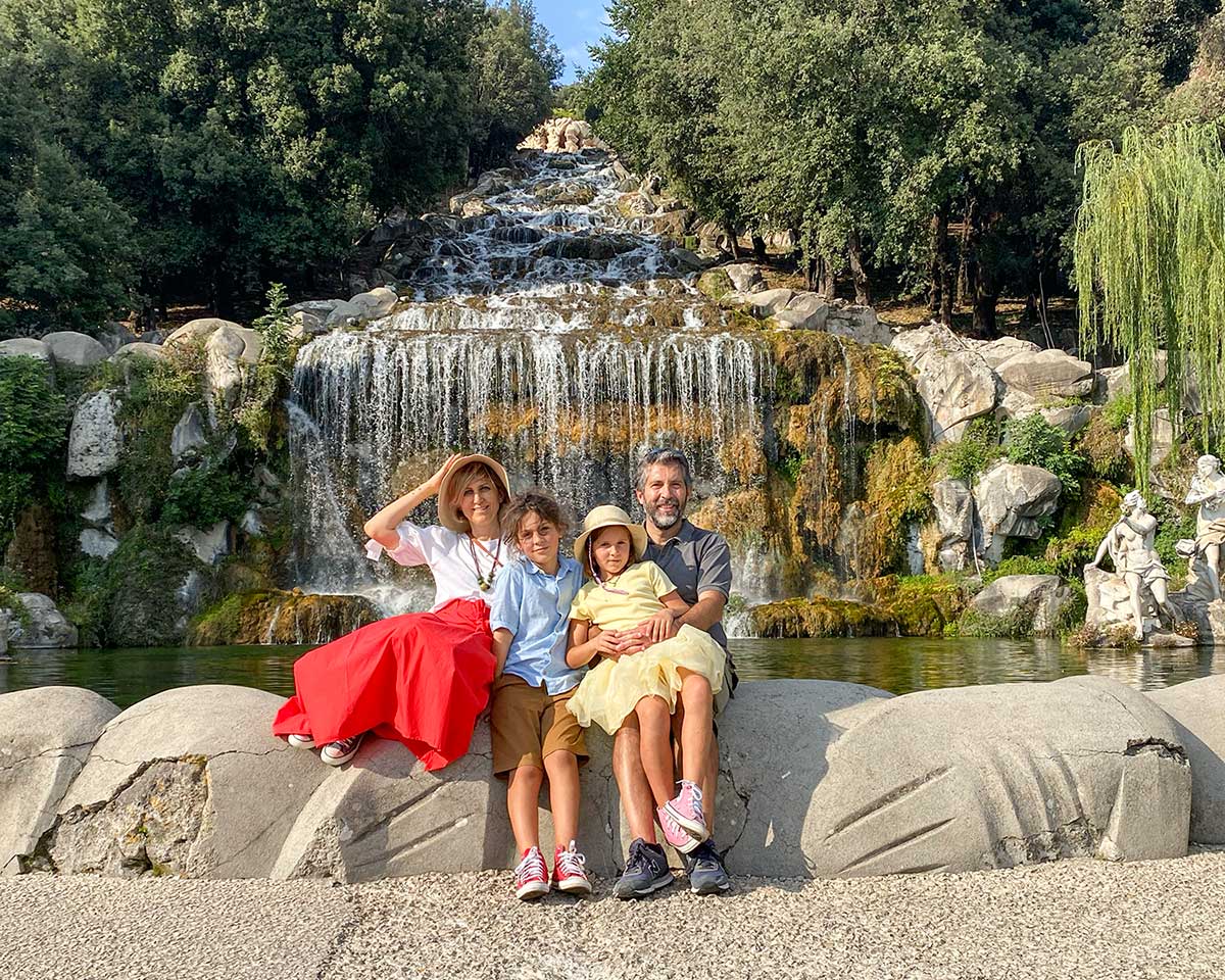 Reggia di Caserta con i bambini famiglia viaggiapiccoli