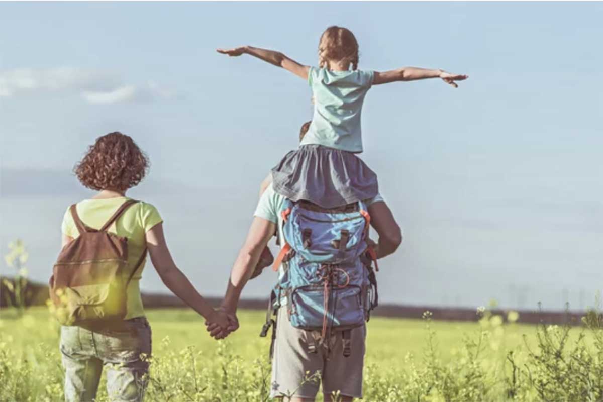 famiglia zaino in spalla