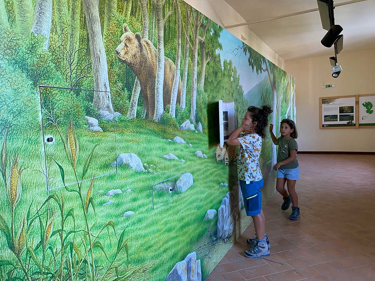 bambini a palena museo dell'orso