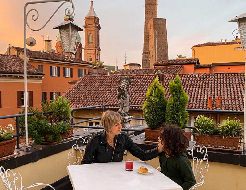 mamma e bambino a Bologna