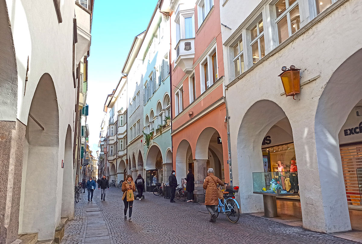 bolzano-portici-Lauben-bambini