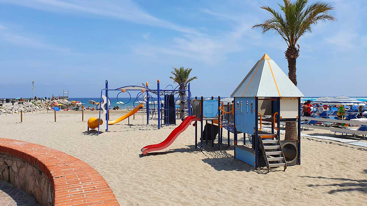 parco giochi sul mare Laiugeglia