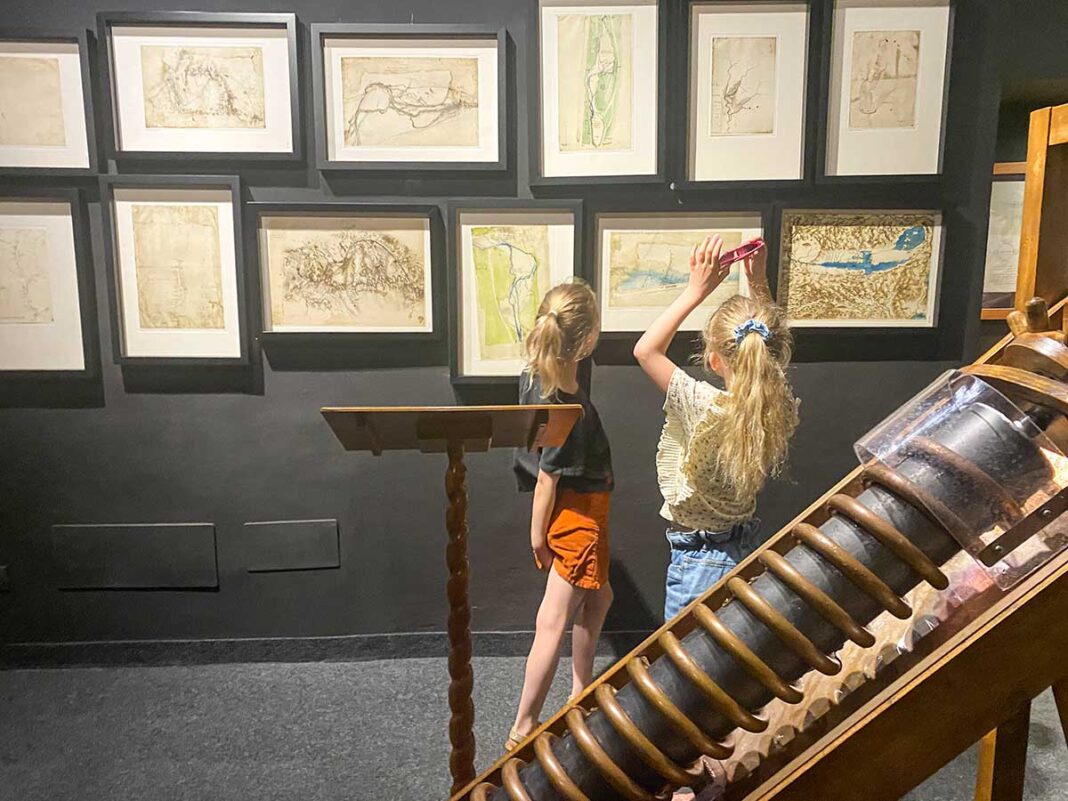 bambine museo Leonardo