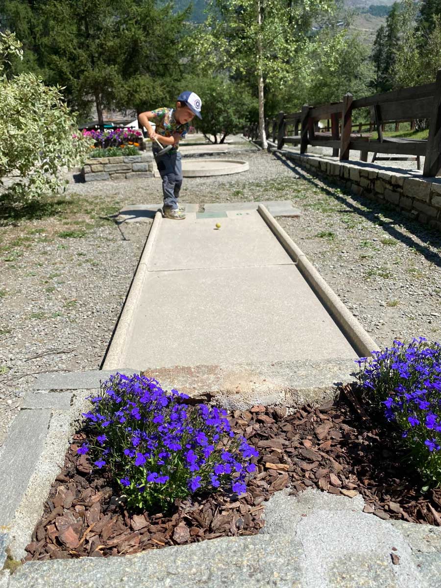 bambino minigolf cosa fare a cogne