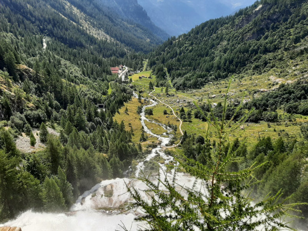 cascata dall'alto