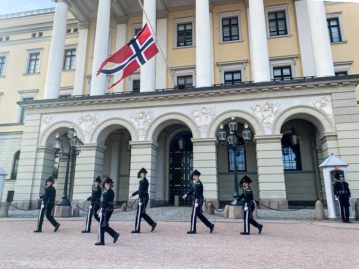 Oslo cambio guardia 