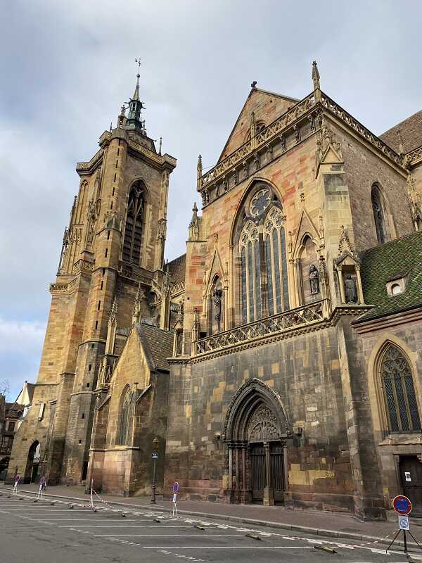 place de la cathedral colmar