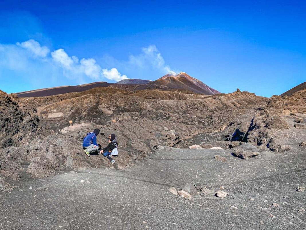 Bambini sull'Etna