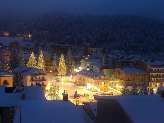 roccaraso con la neve a natale