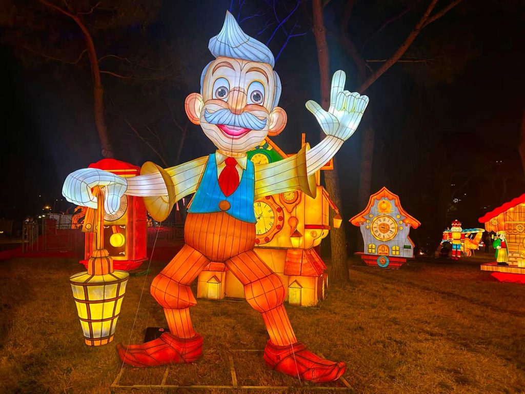 Pinocchio back in the wood roma