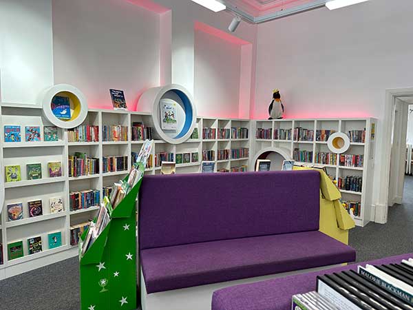 edimburgo bambini biblioteca