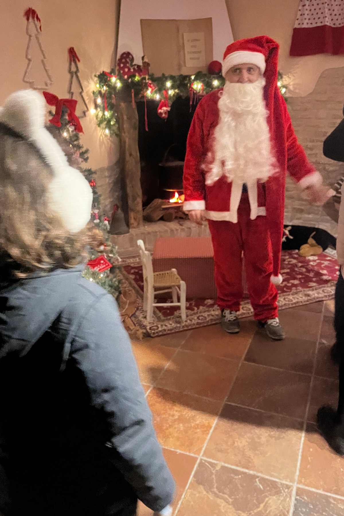 bimba incontra babbo natale a mombaroccio