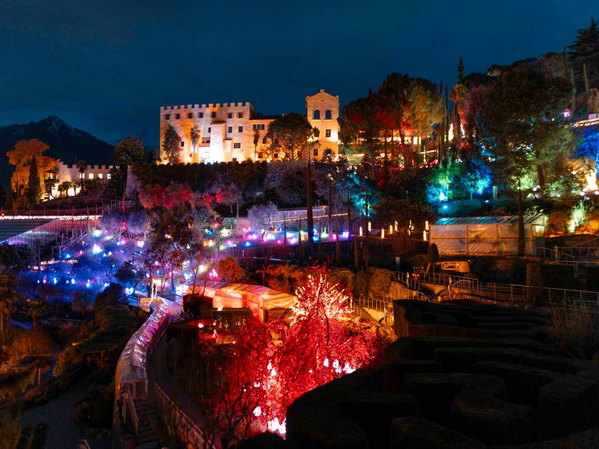 lumagica durante i mercatini di natale di Merano, parco luminoso