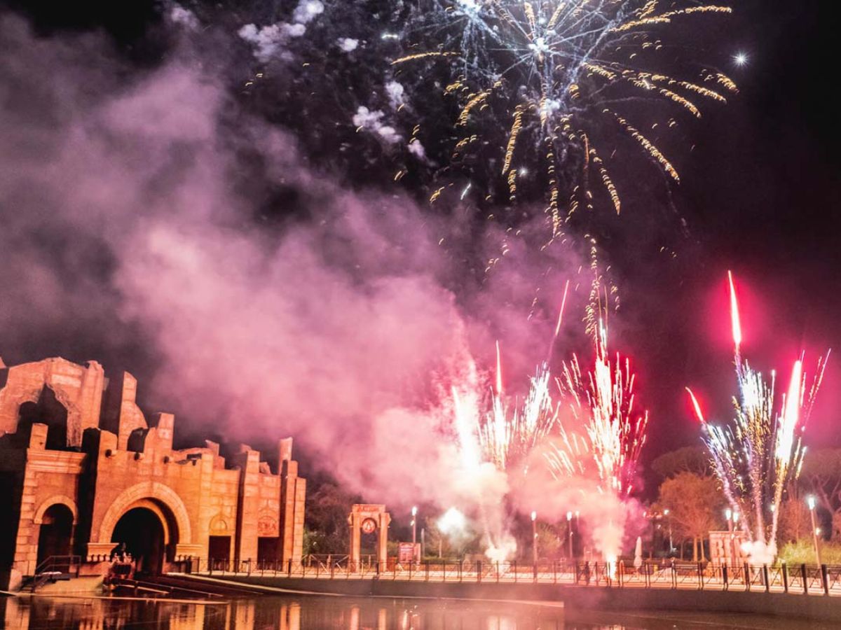 fuochi d'artificio per capodanno a cinecittà world